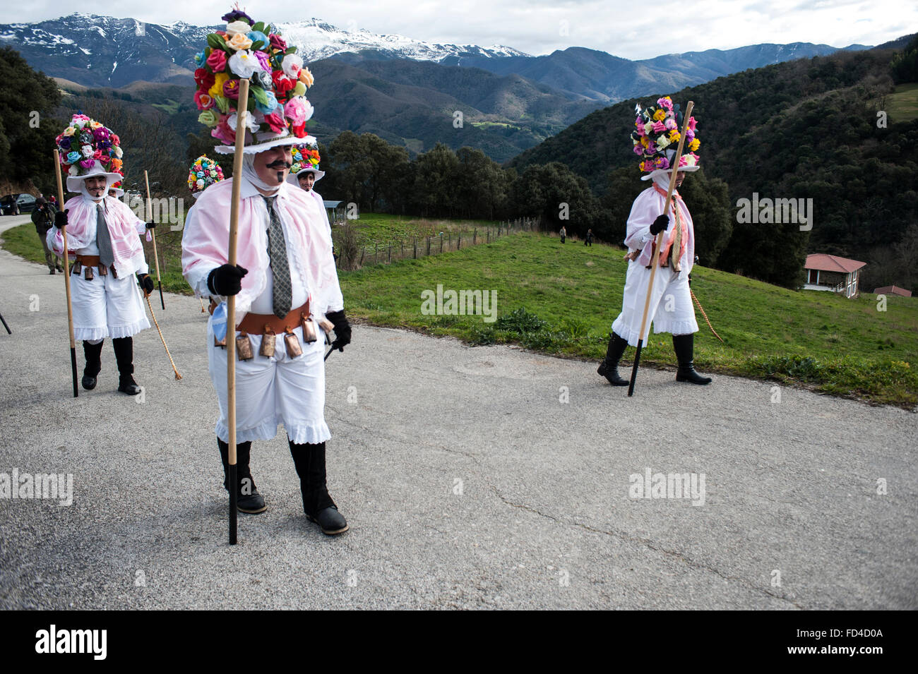 De la localidad campurriana de Carabeo tambien estuvo representada en la mascarada de Piasca. Stock Photo