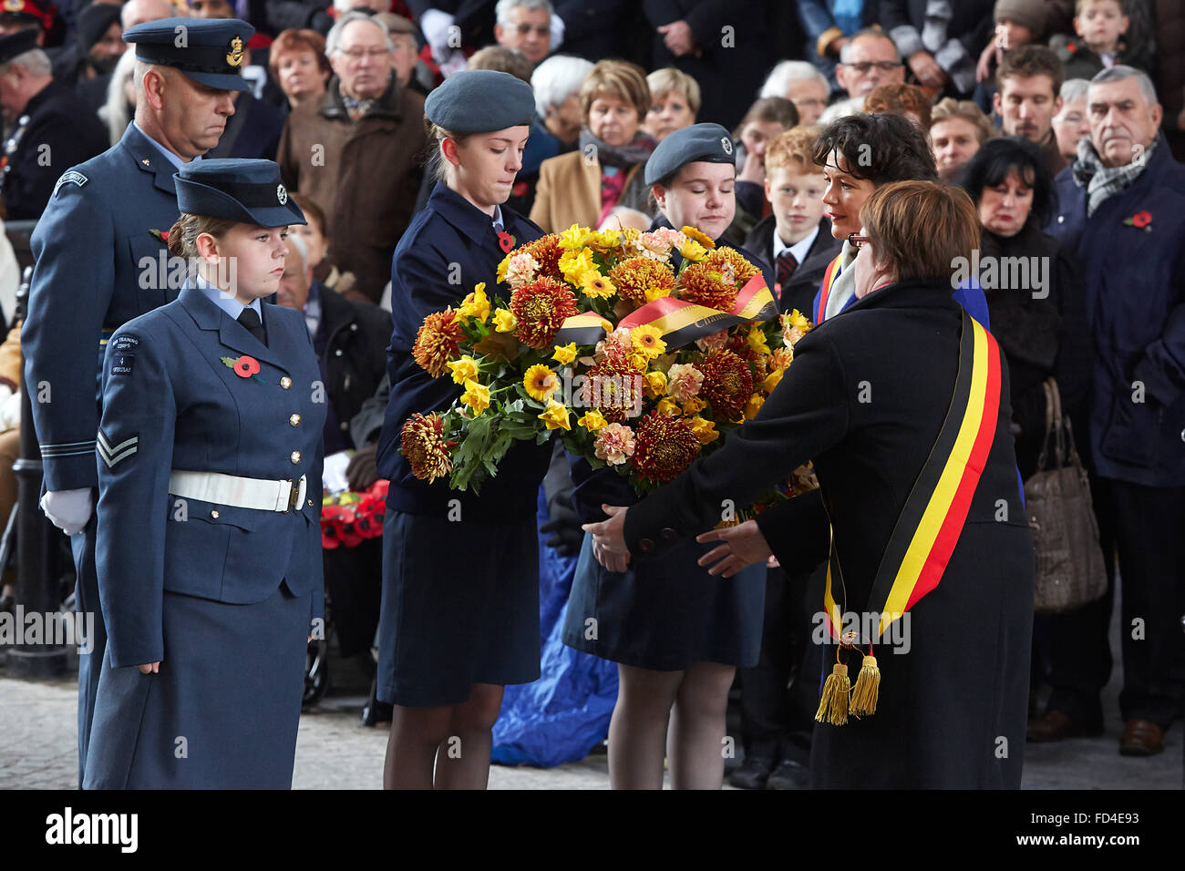 Wreath laying during the Armistice Day Ceremony at Menin Gate, Ypres Stock Photo