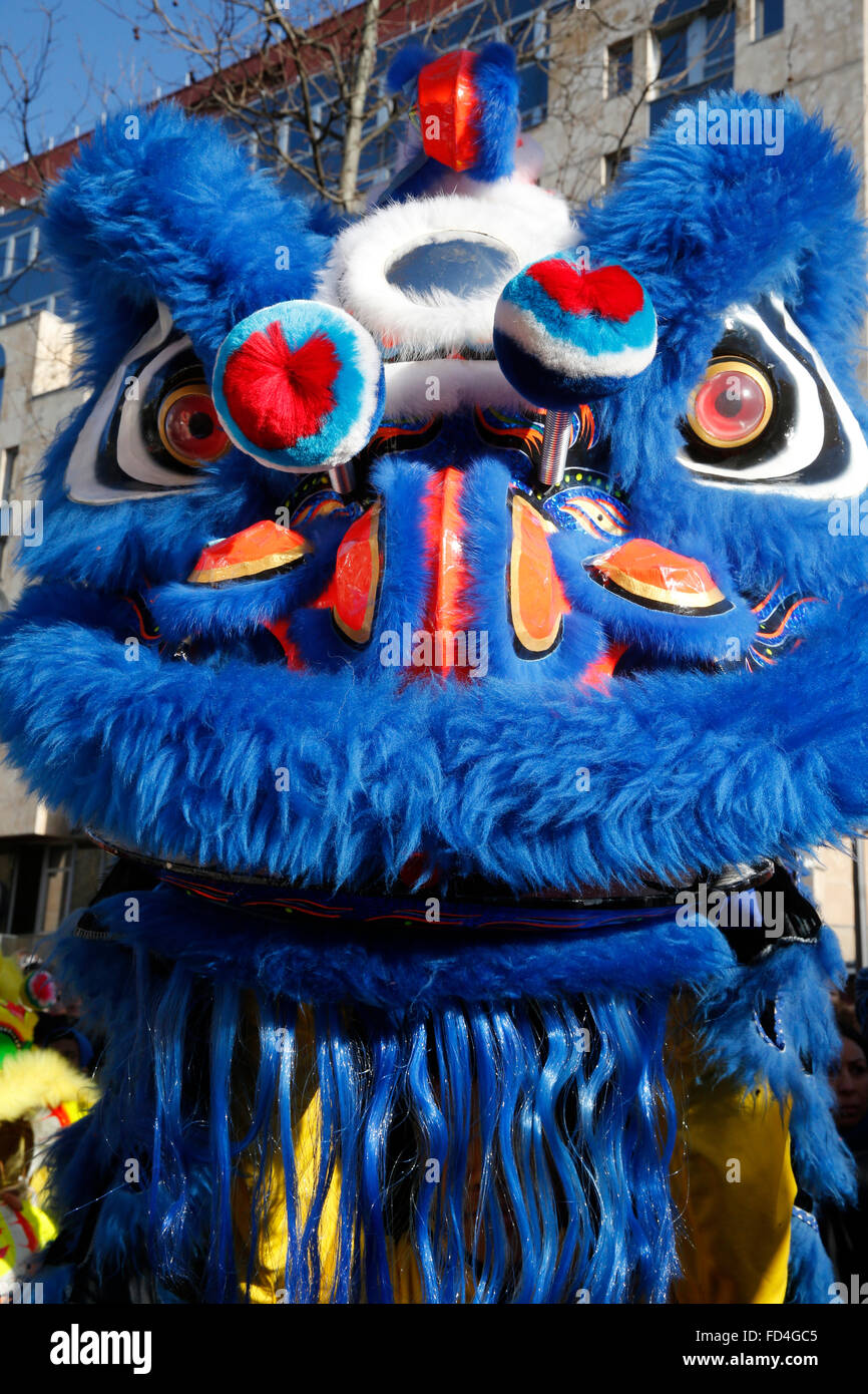 Chinese New Year Dragon Dance Stock Photo Alamy