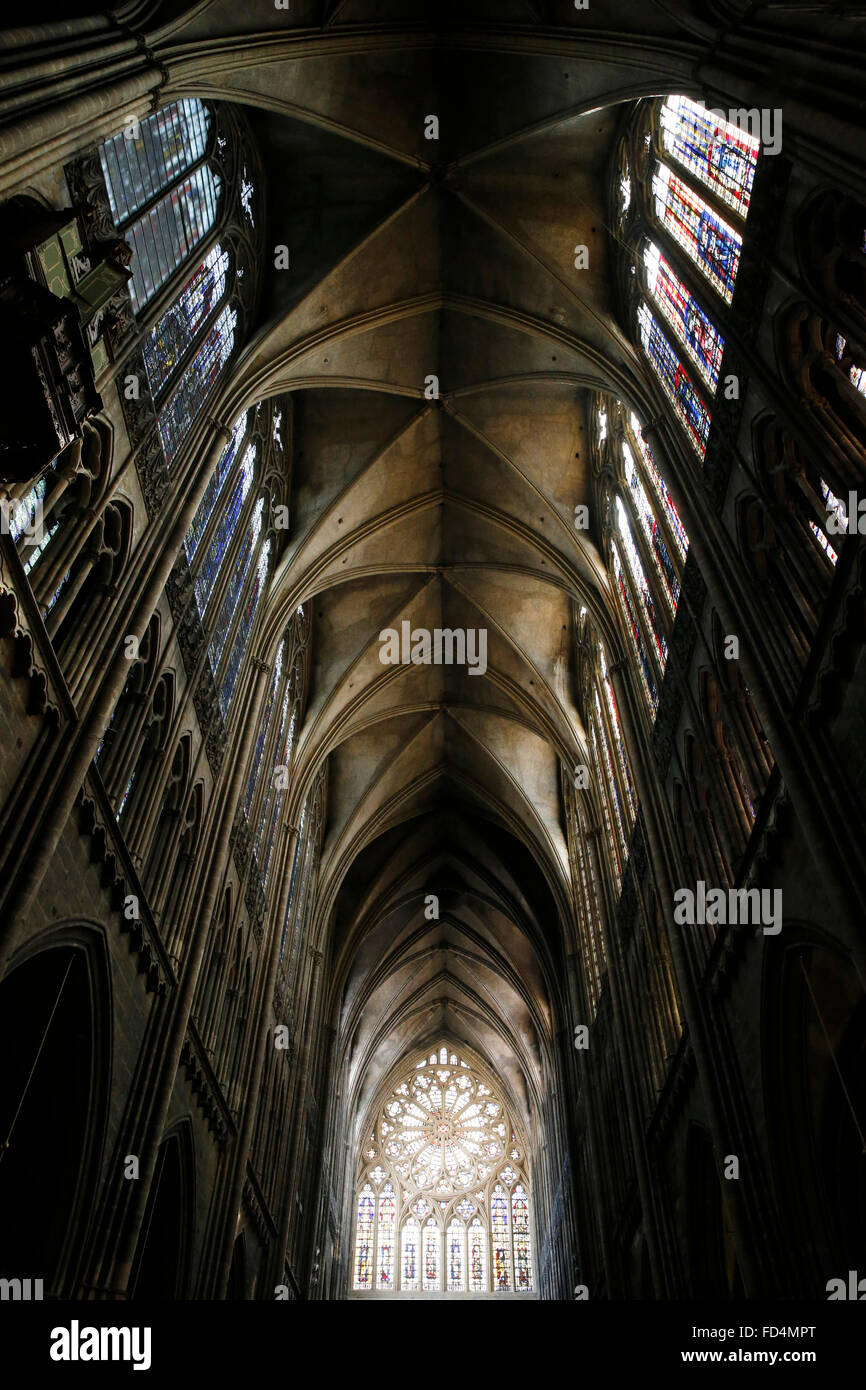 Metz Cathedral. The nave has quadripartite vaults and is 41.41 metre high and 15.60 metre large. Stock Photo