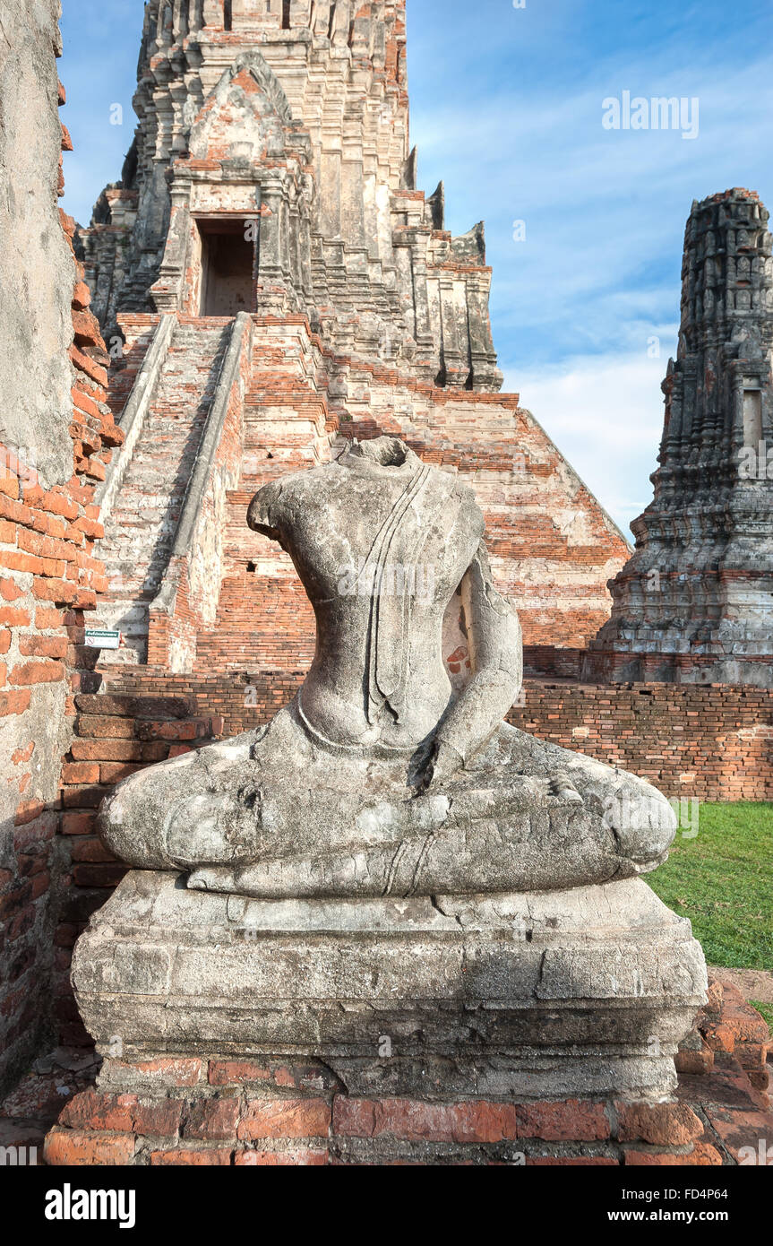 Headless Buddha statue at Wat Chaiwatthanaram, Ayutthaya, Thailand Stock Photo Alamy
