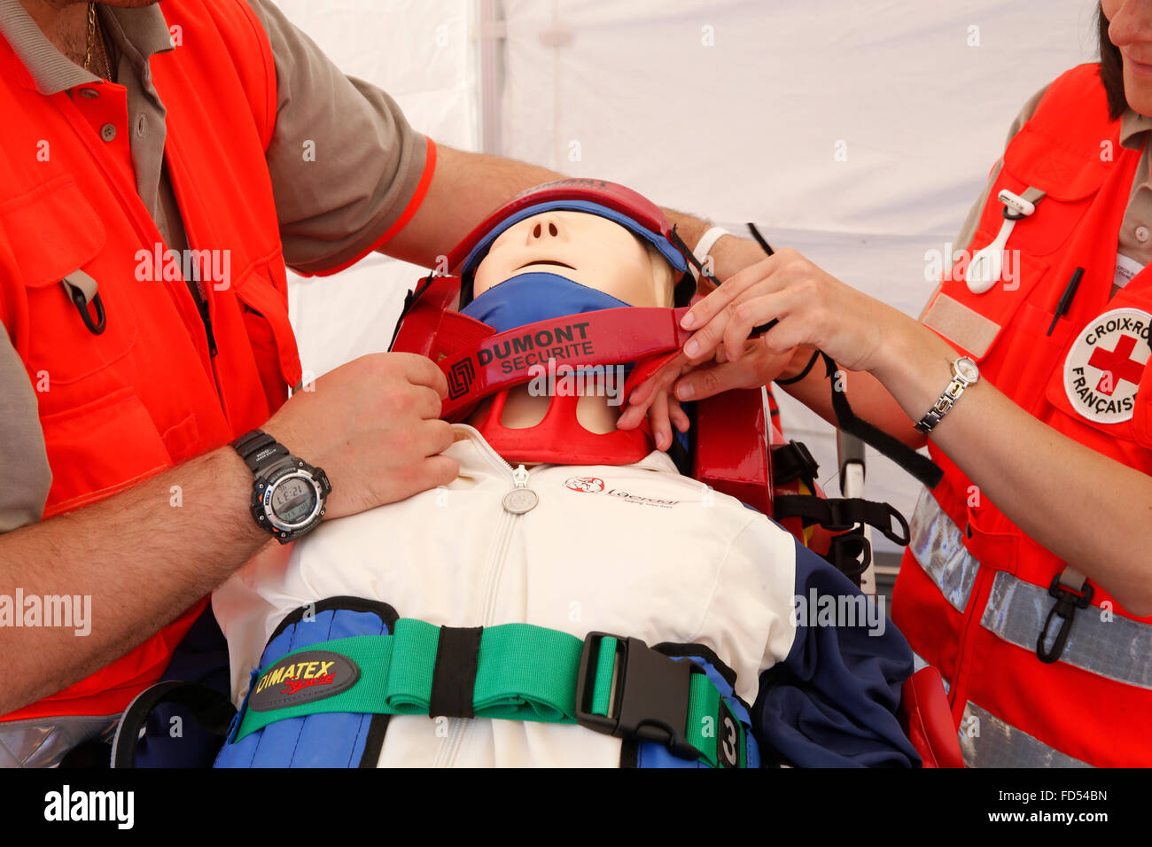Red Cross volunteers instructing on first help rescue Stock Photo - Alamy