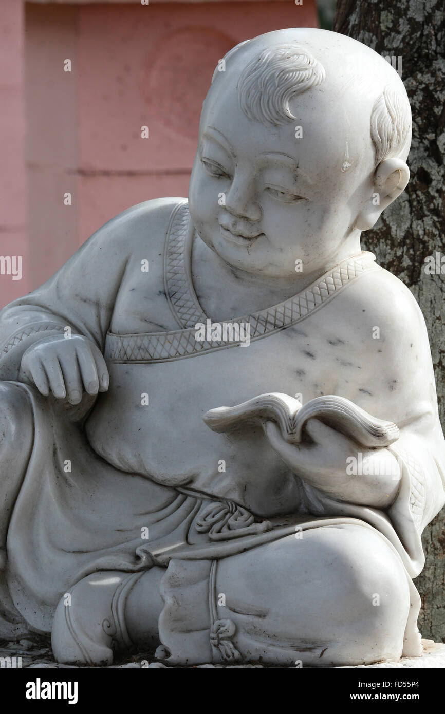 Buddhist monk teaching temple hi-res stock photography and images - Alamy