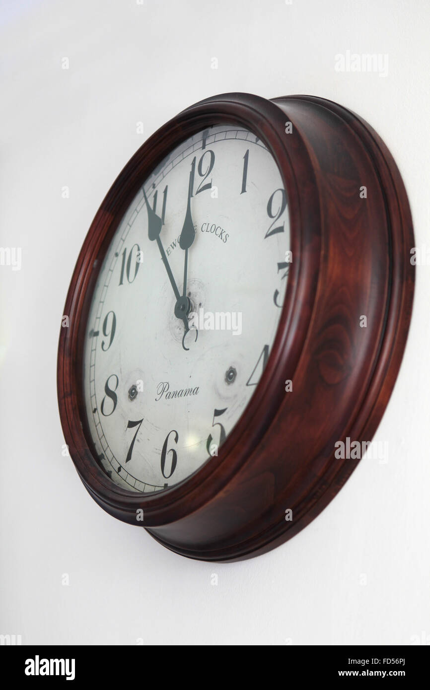 Large clock face hires stock photography and images Alamy