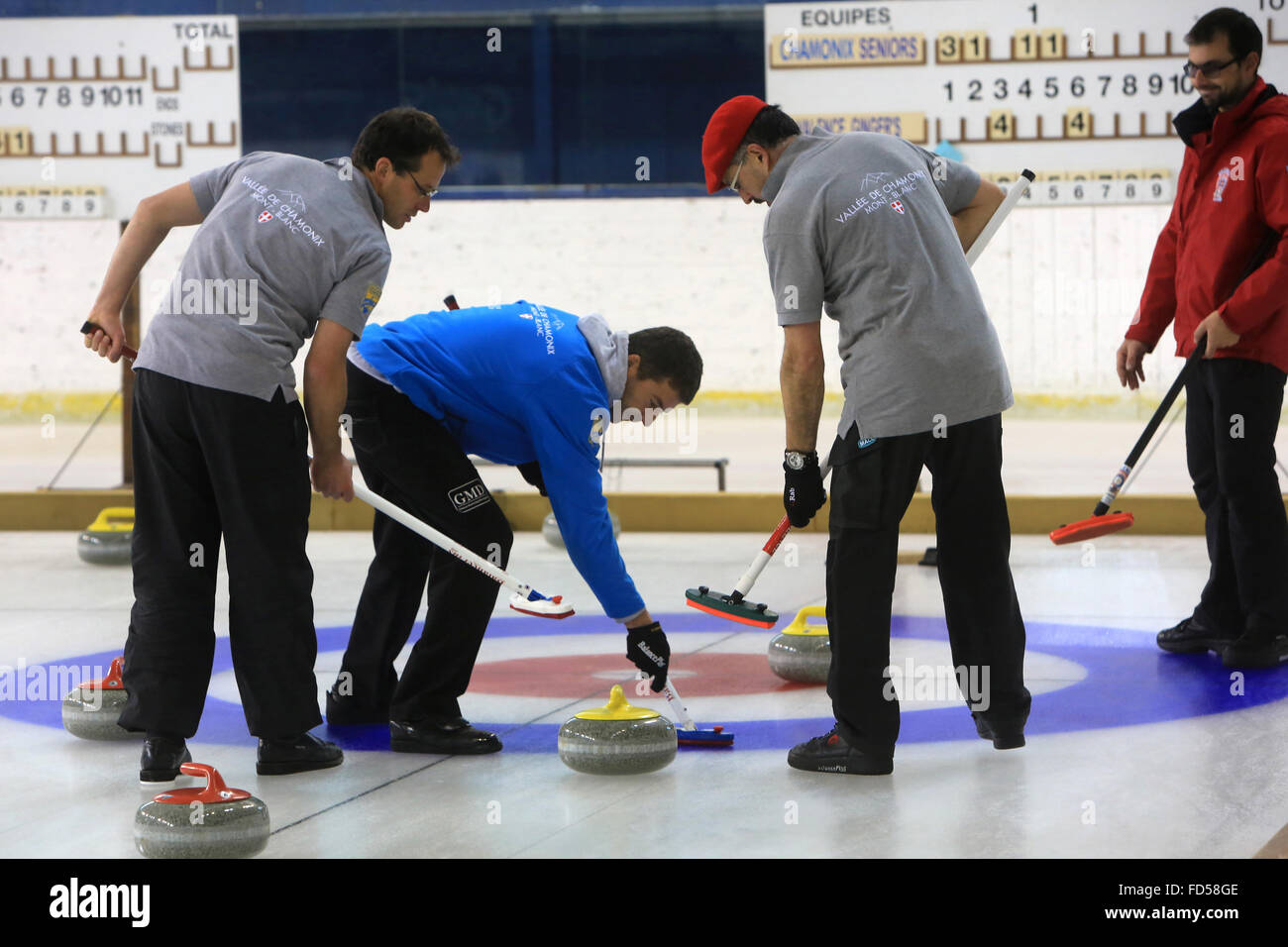 Man curling hi-res stock photography and images - Alamy
