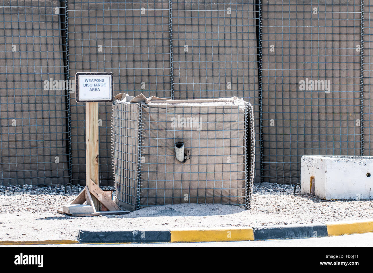 Hesco containers hi-res stock photography and images - Alamy