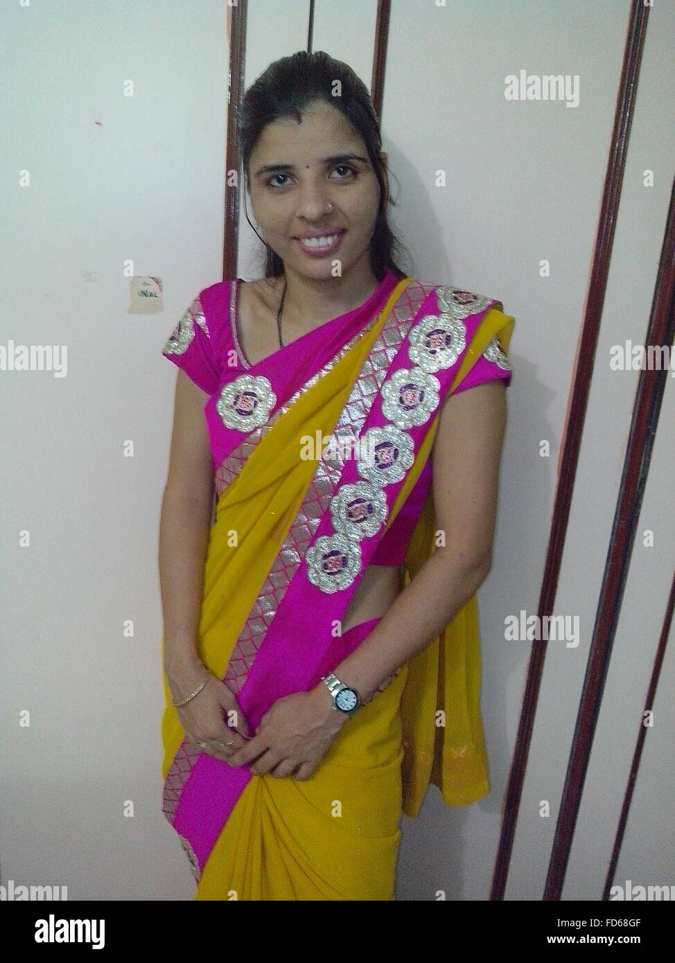 Wearing a sari hi-res stock photography and images - Alamy