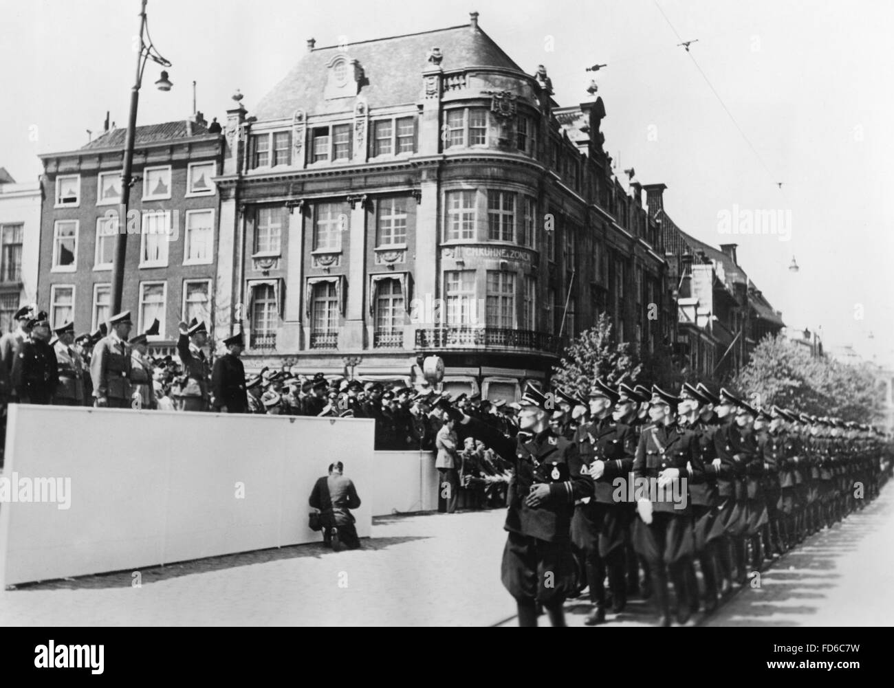 1942 date created hi-res stock photography and images - Alamy