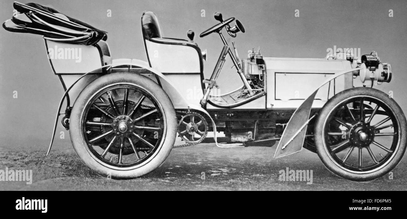 Daimler Motorwagen from 1901 Stock Photo Alamy