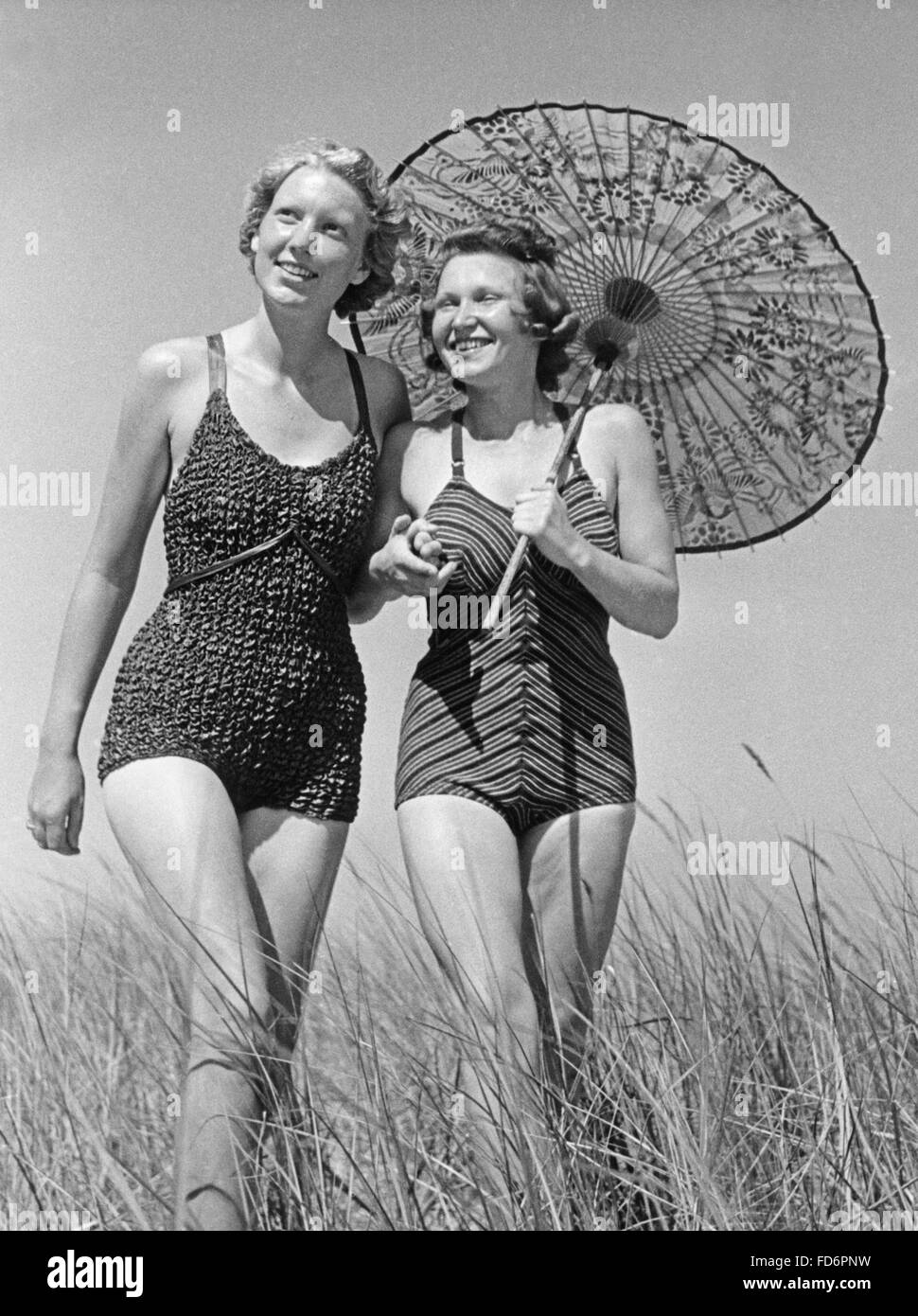 1930s swimwear