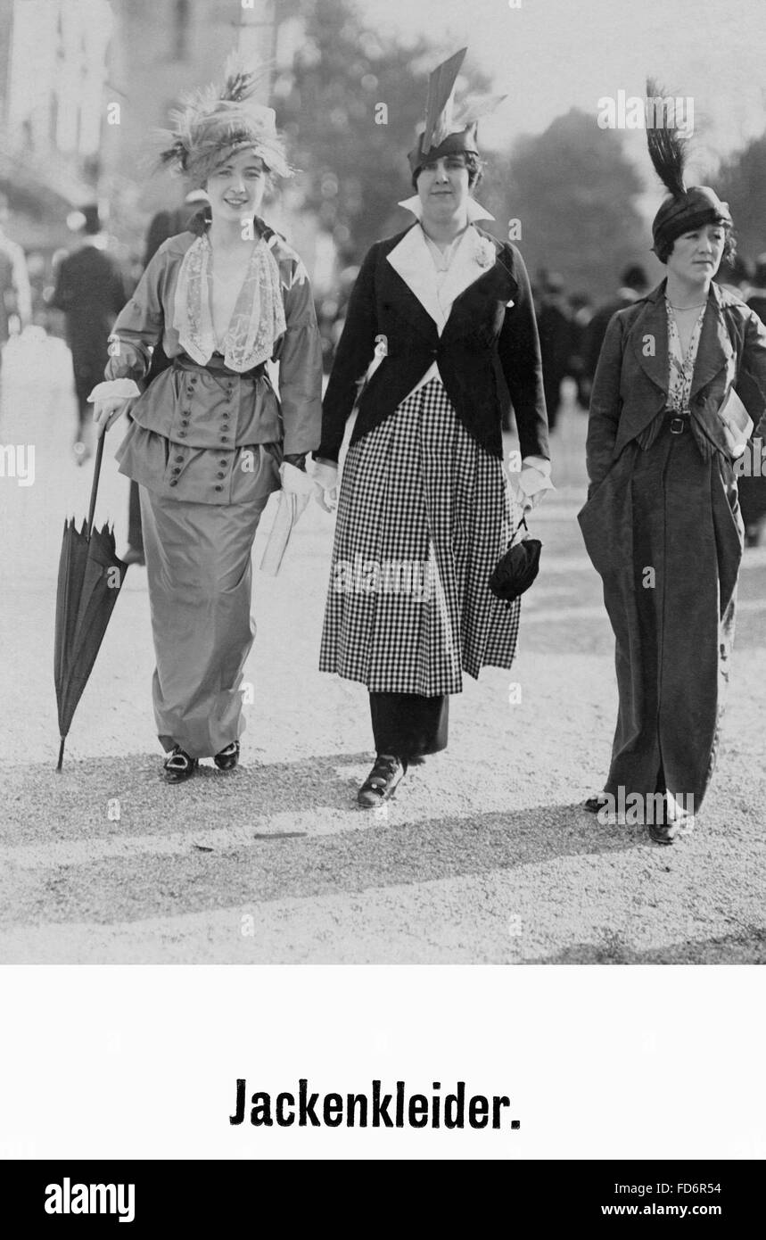 Women's fashion, 1914 Stock Photo - Alamy