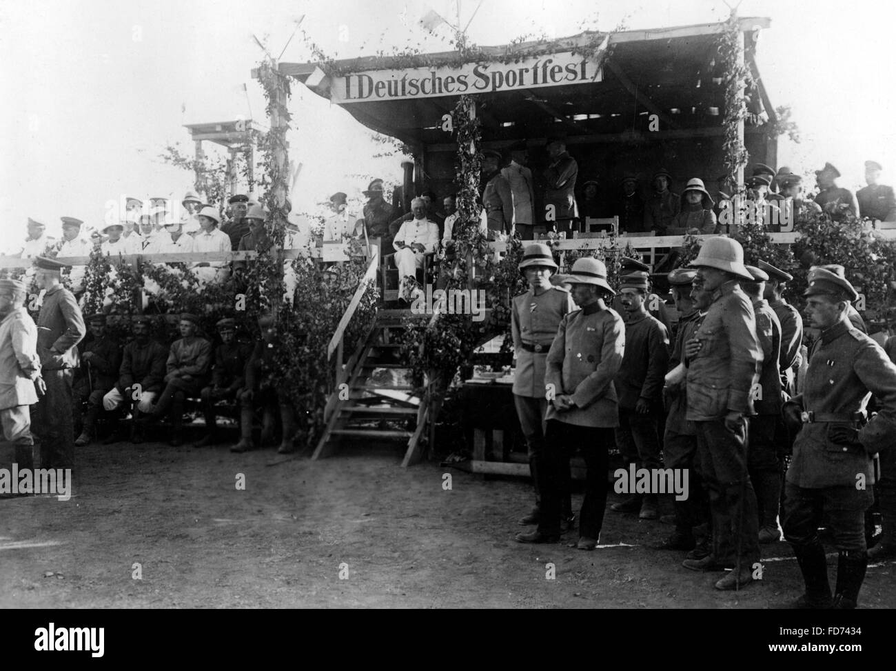Sports in 1914 Black and White Stock Photos Images Alamy