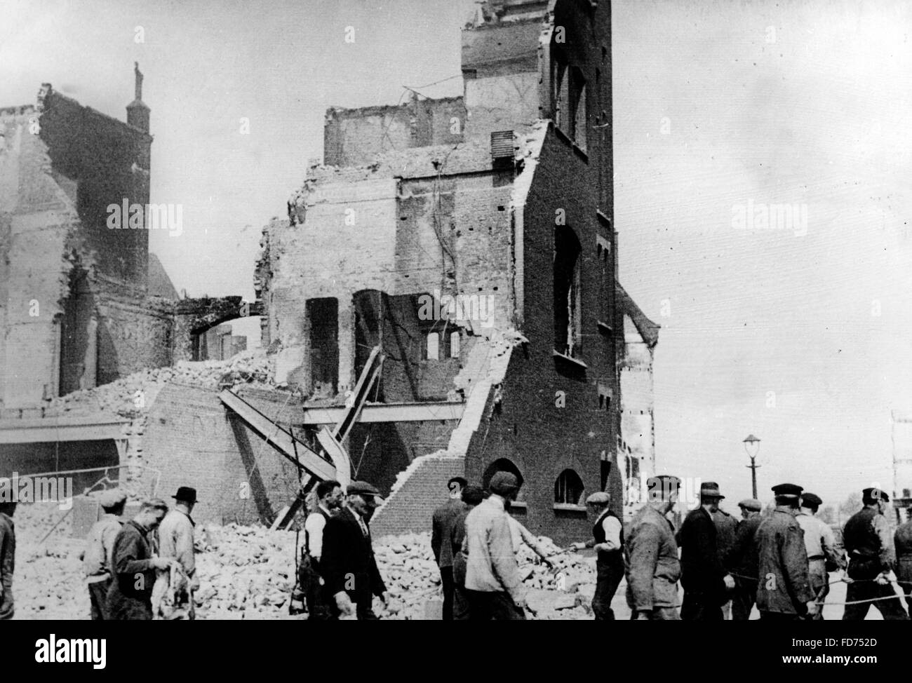 Ruins after the bombing of Rotterdam, 1940 Stock Photo