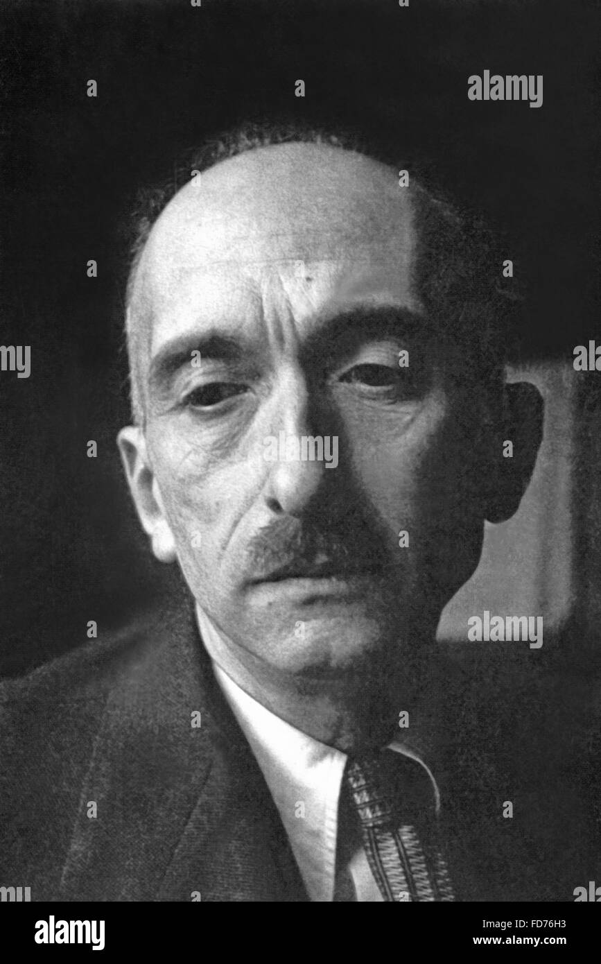 Francois Mauriac, 1935 Stock Photo - Alamy
