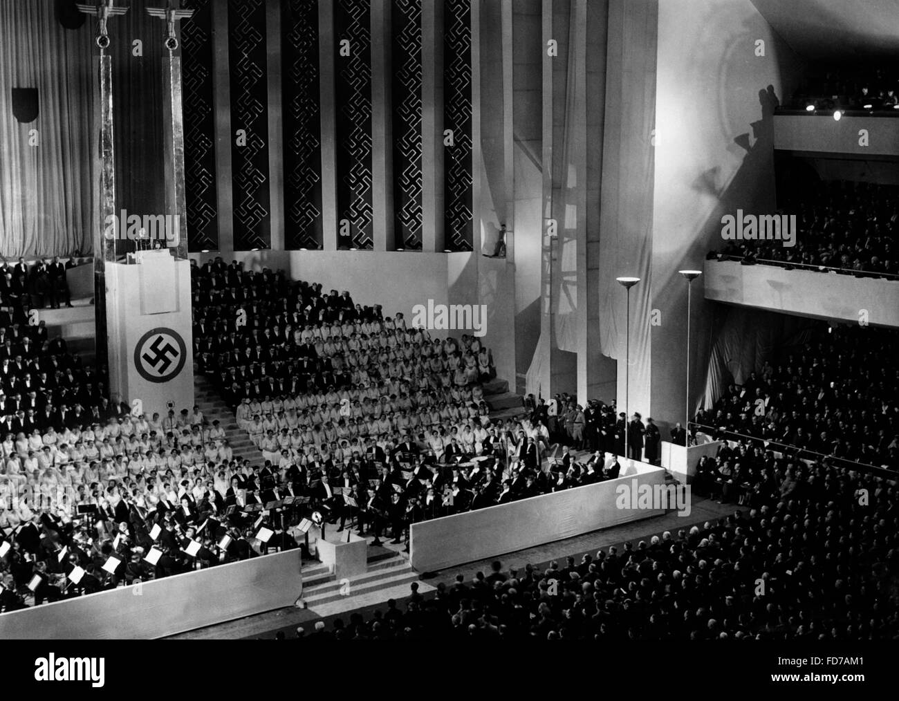 Joseph Goebbels at the annual meeting of the Reich Chamber of Culture in the Berlin Sportpalast, 1934 Stock Photo