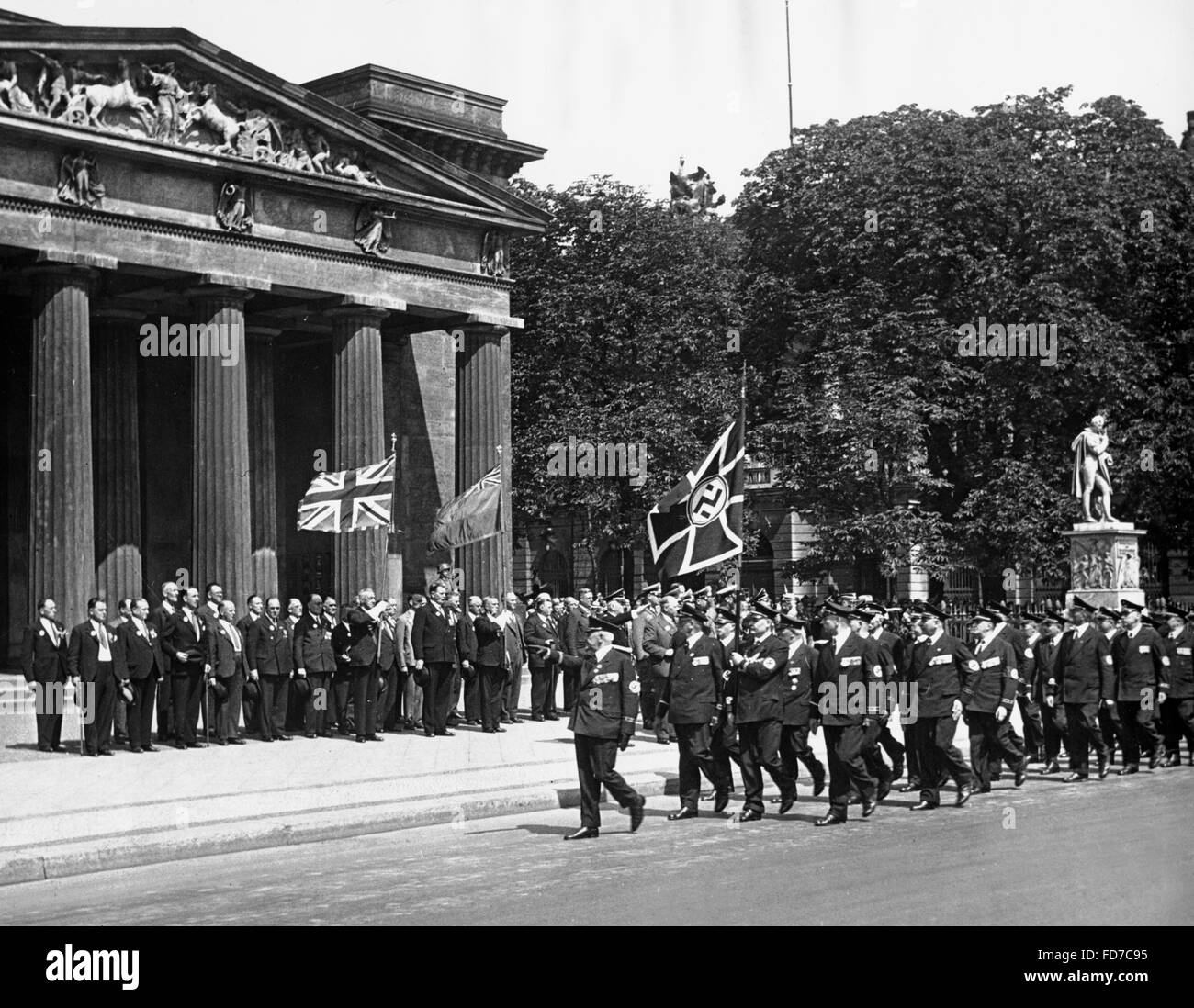 British World War veterans at the Berlin War Memorial, 1938 Stock Photo
