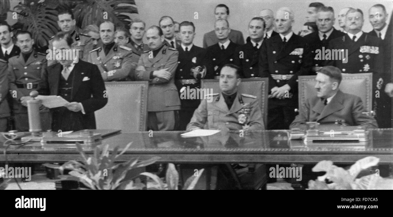 Kurusu, Ciano and Hitler at the reading of the Tripartite Pact, 27.09.1940 Stock Photo