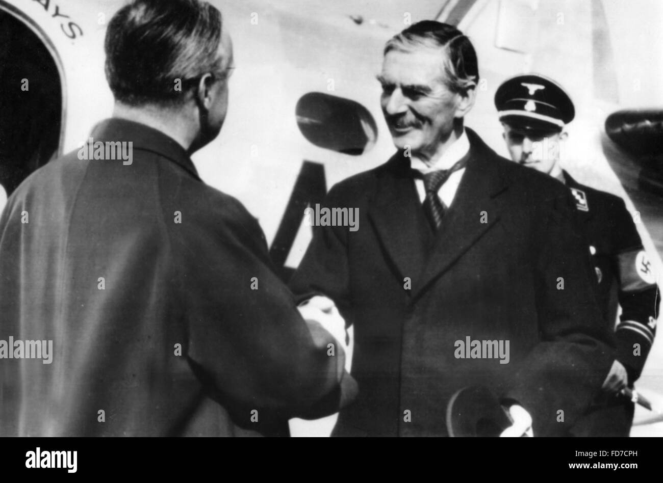 Chamberlain says goodbye to Ribbentrop, Cologne Airport 1938 Stock Photo
