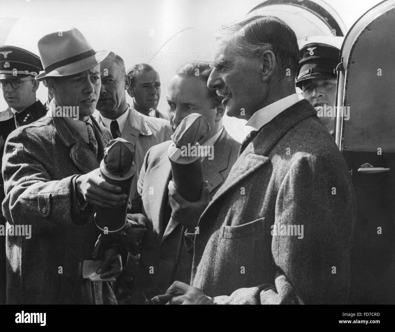 Neville Chamberlain at the airport Oberwiesenfeld, 1938 Stock Photo