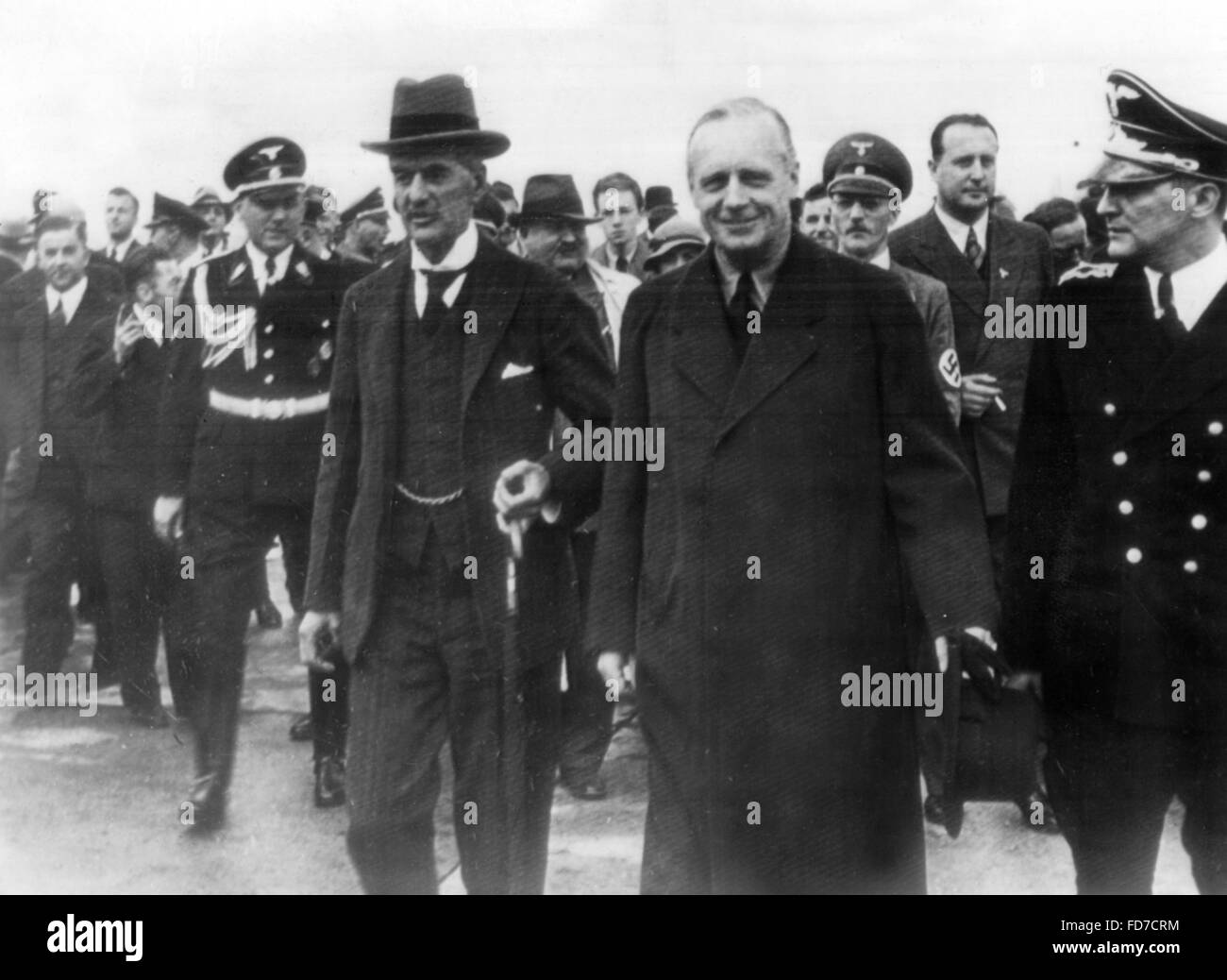 Chamberlain and Ribbentrop on the airfield Oberwiesenfeld, 1938 Stock Photo