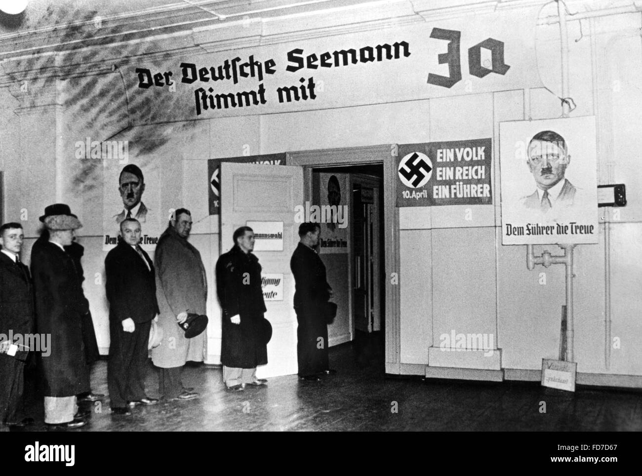 Polling station for sailors in Hamburg for the Reichstag election, 1938 Stock Photo