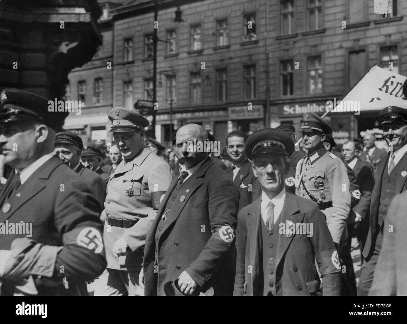 Hermann Goering with Berlin-based workers on May 1, 1934 Stock Photo ...