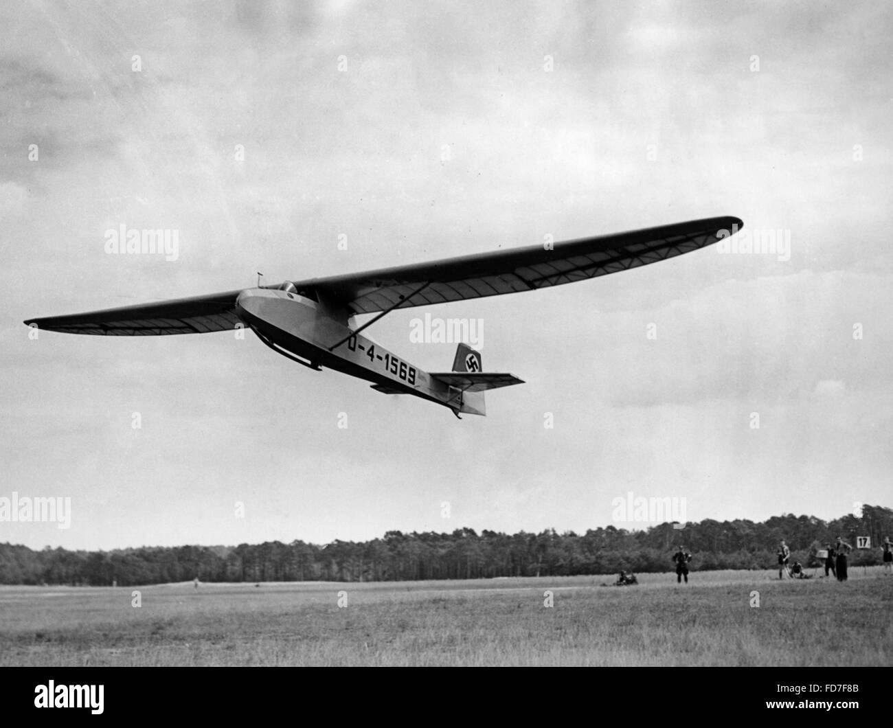 Glider winch Black and White Stock Photos & Images Alamy