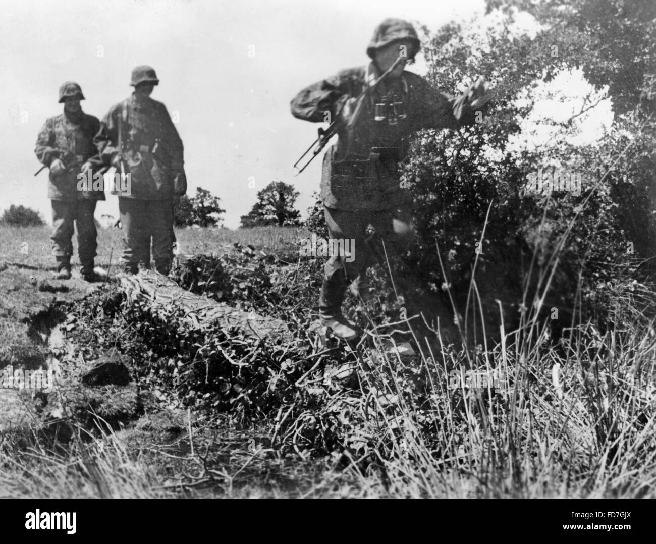 Waffen ss in normandy 1944 hi-res stock photography and images - Alamy