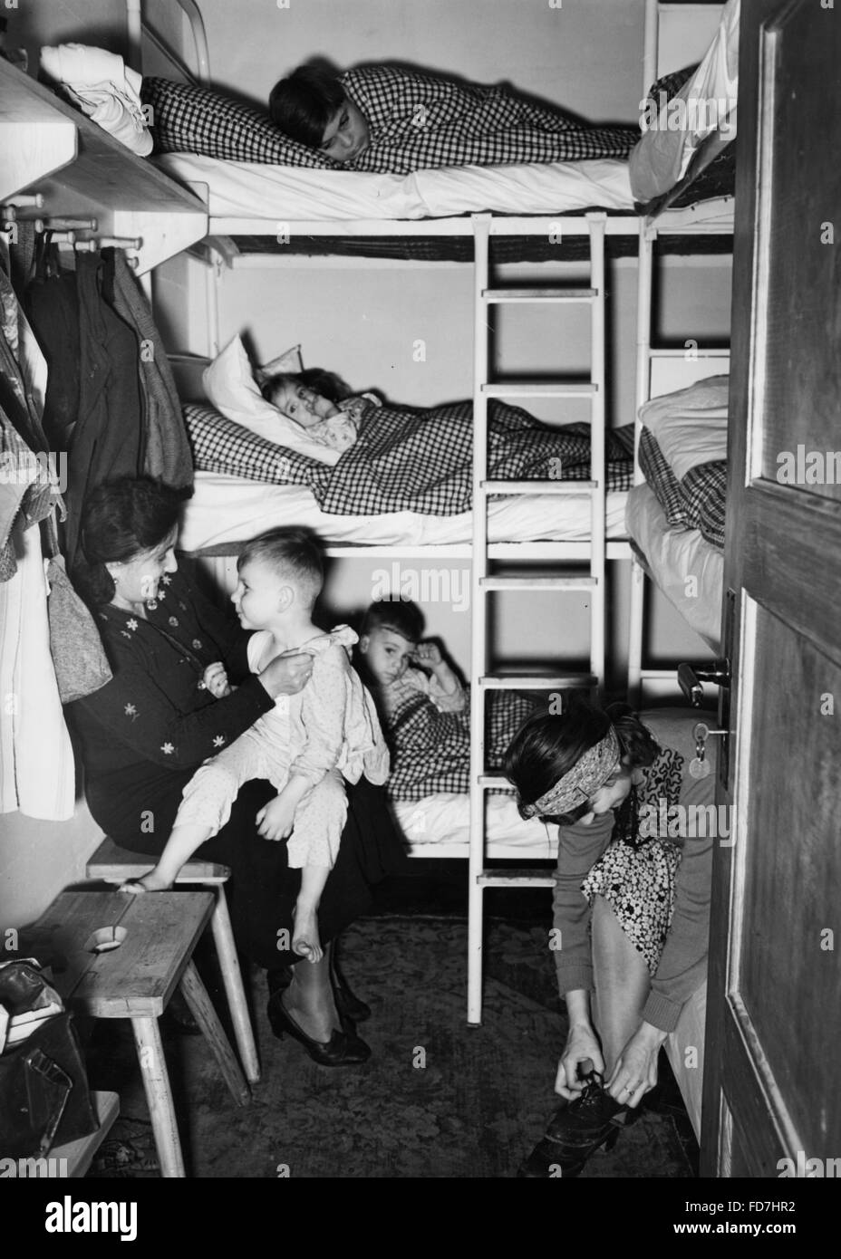 Bedroom of an air raid shelter, 1941 Stock Photo