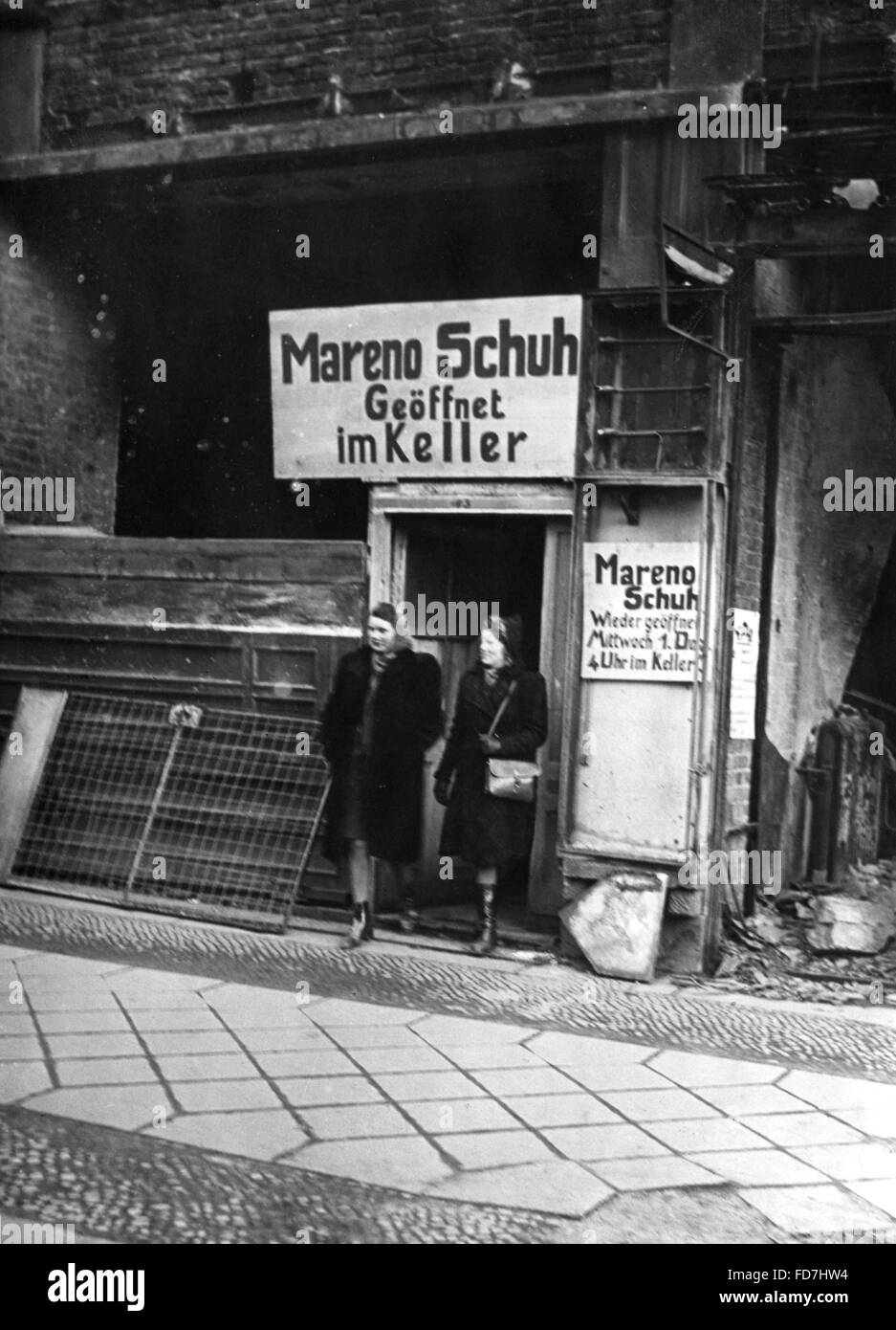 Salesrooms in basements, Berlin 1944 Stock Photo