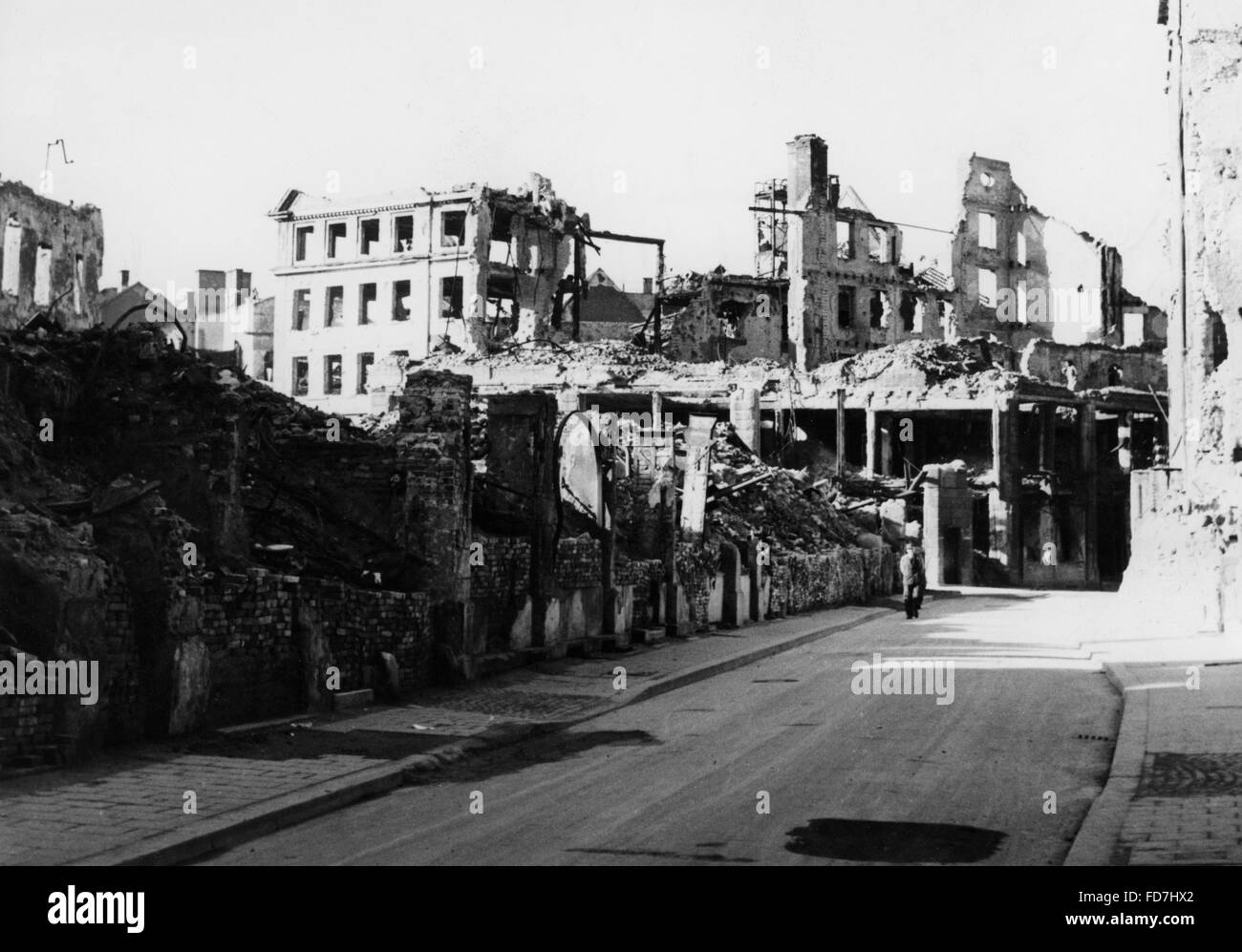 Destroyed houses in Munich, 1945 Stock Photo