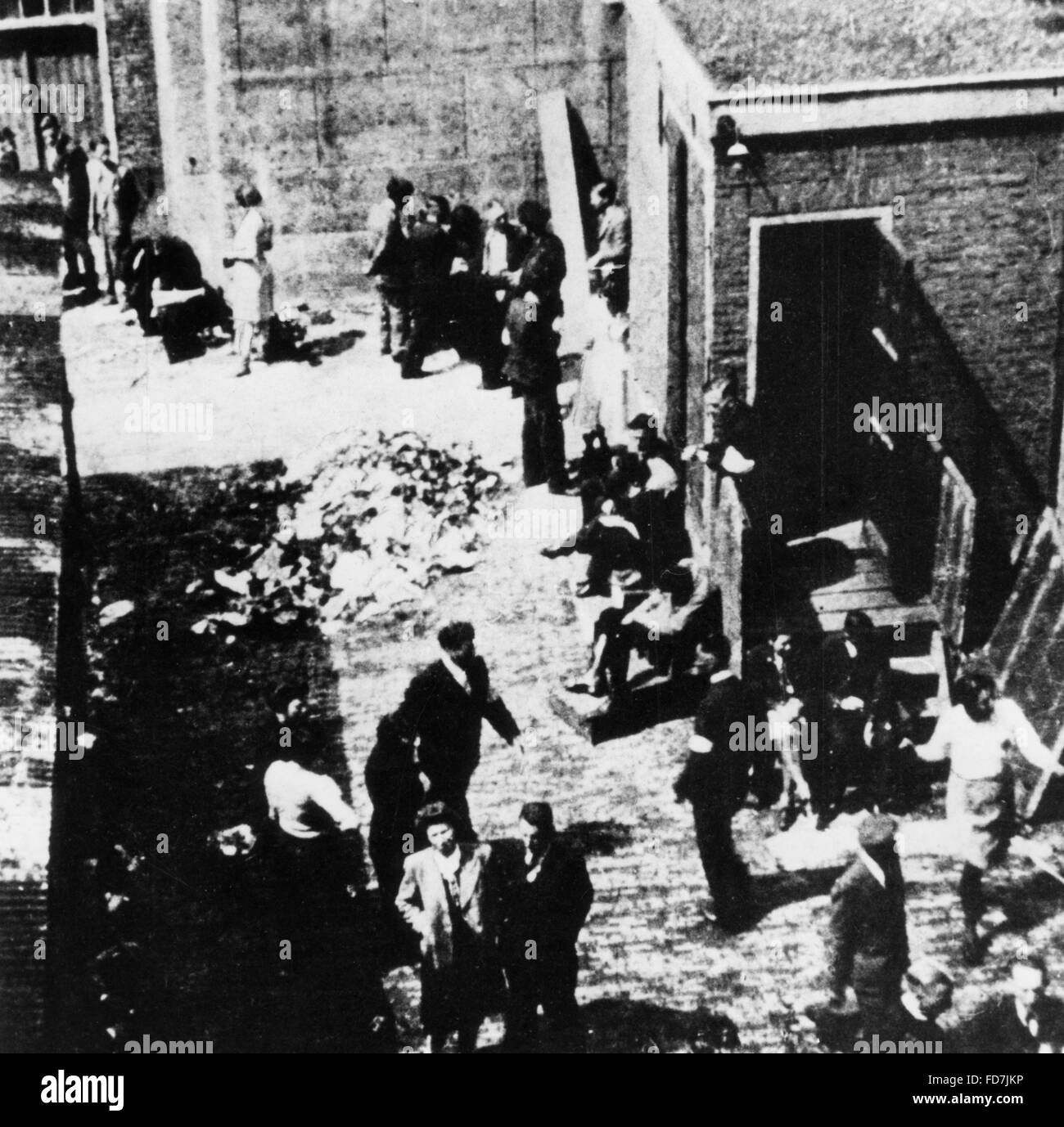 Deportation jews Black and White Stock Photos & Images Alamy