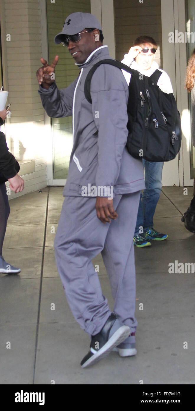 Wesley Snipes heads for lunch at Nate'n Al Delicatessen wearing an all grey  Nike 'Jumpman' tracksuit Featuring: Wesley Snipes Where: Los Angeles,  California, United States When: 28 Dec 2015 Stock Photo - Alamy