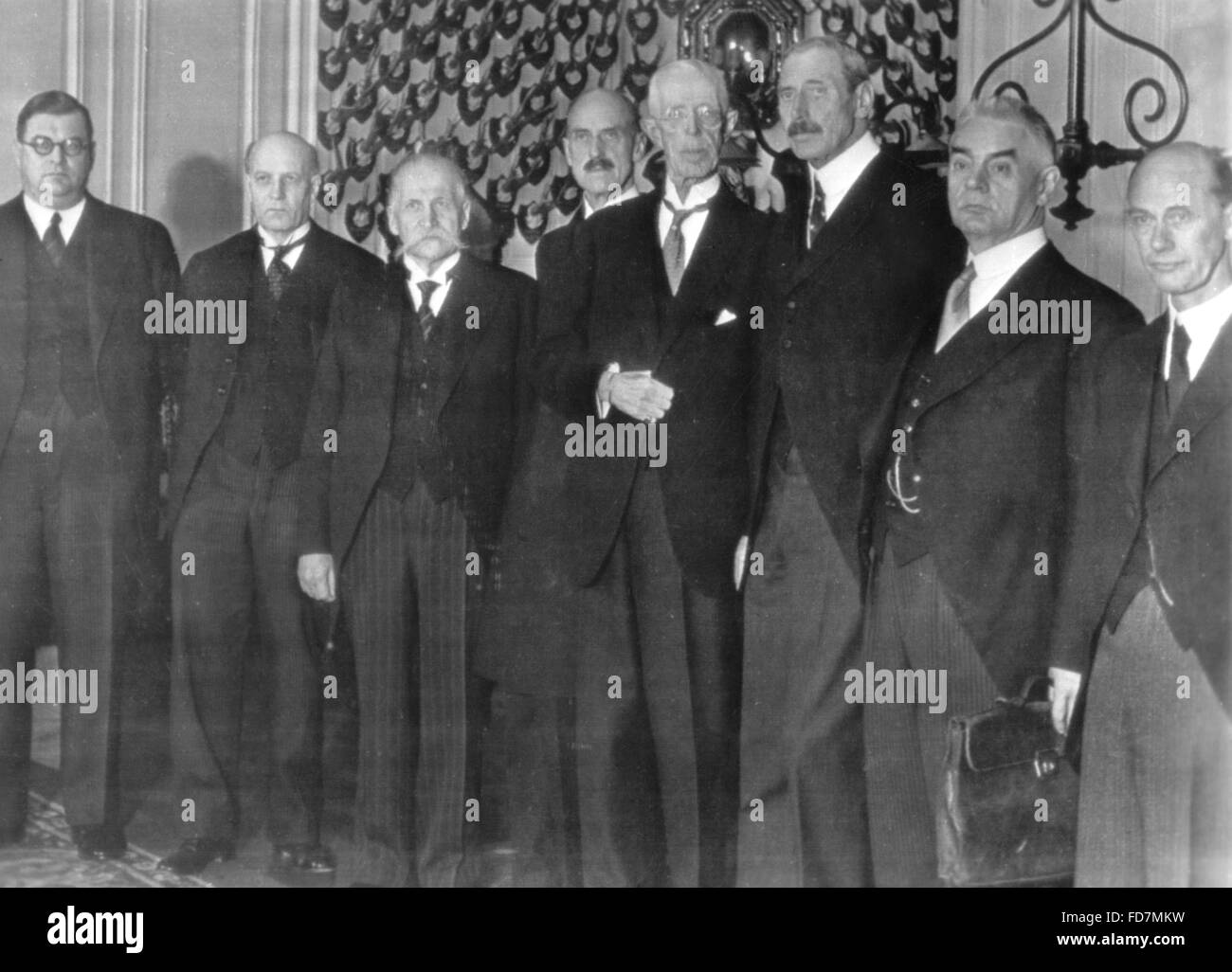 Norway's King Haakon VII with European leaders Stock Photo