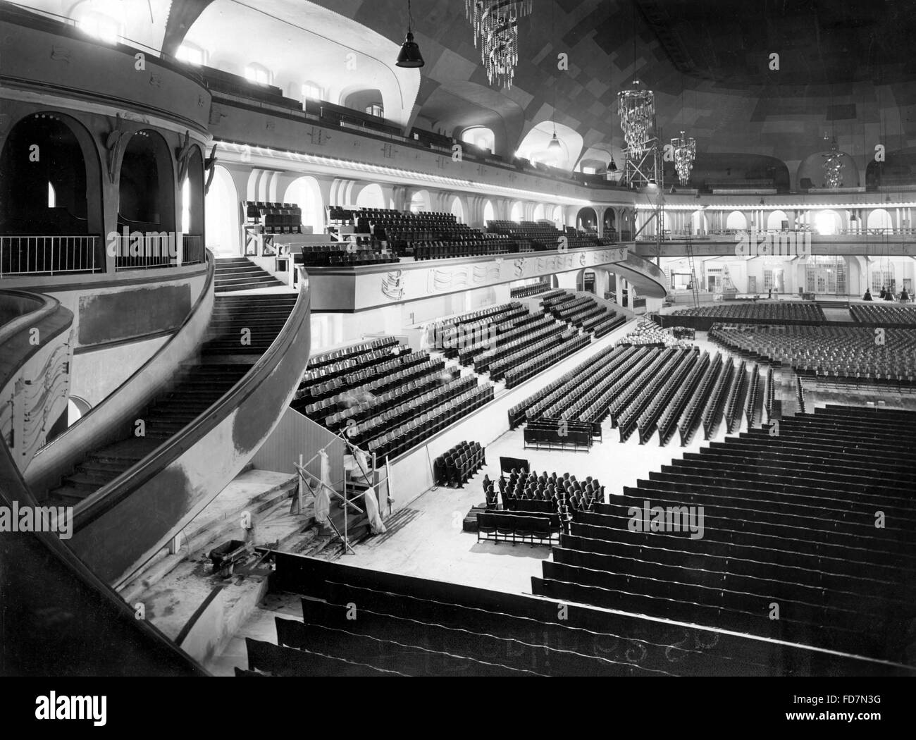 Sports palace in berlin hires stock photography and images Alamy