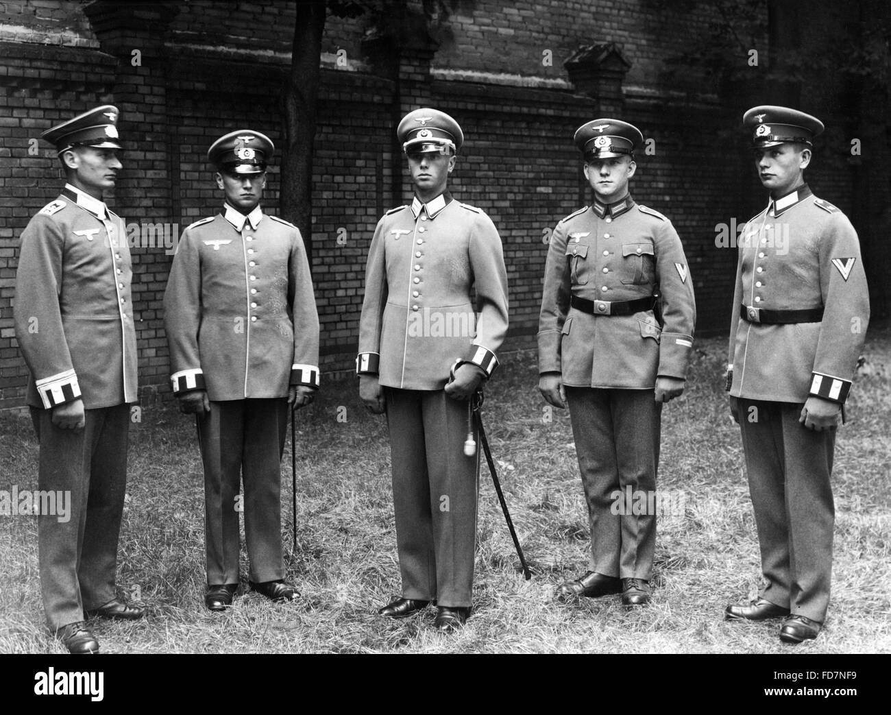 New uniforms of the Army, 1935 Stock Photo