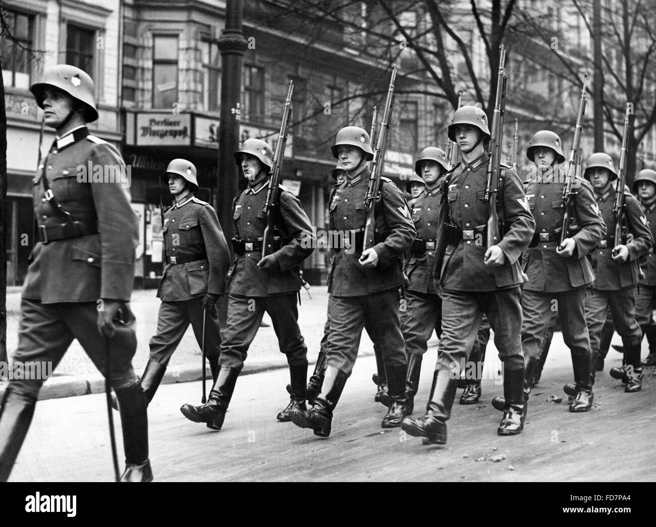 Division of the Wehrmacht parading through Berlin, 1935 Stock Photo