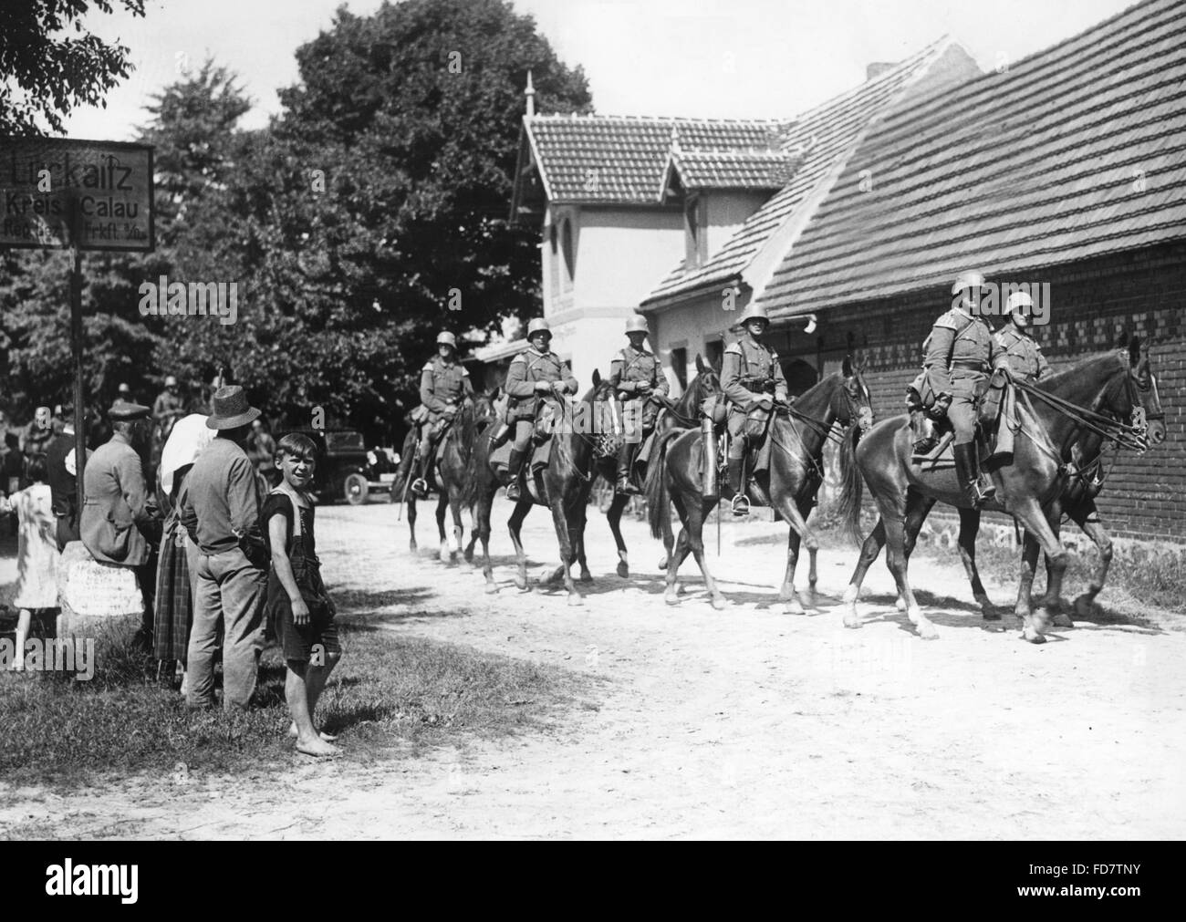 Cavalry Patrol High Resolution Stock Photography and Images - Alamy