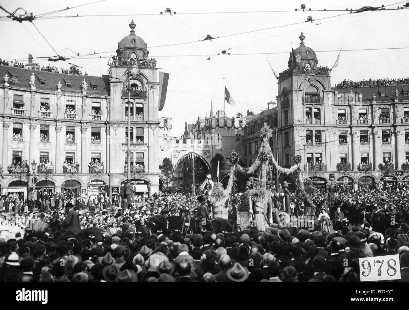 Procession at Karlsplatz in Munich, 1925 Stock Photo Alamy