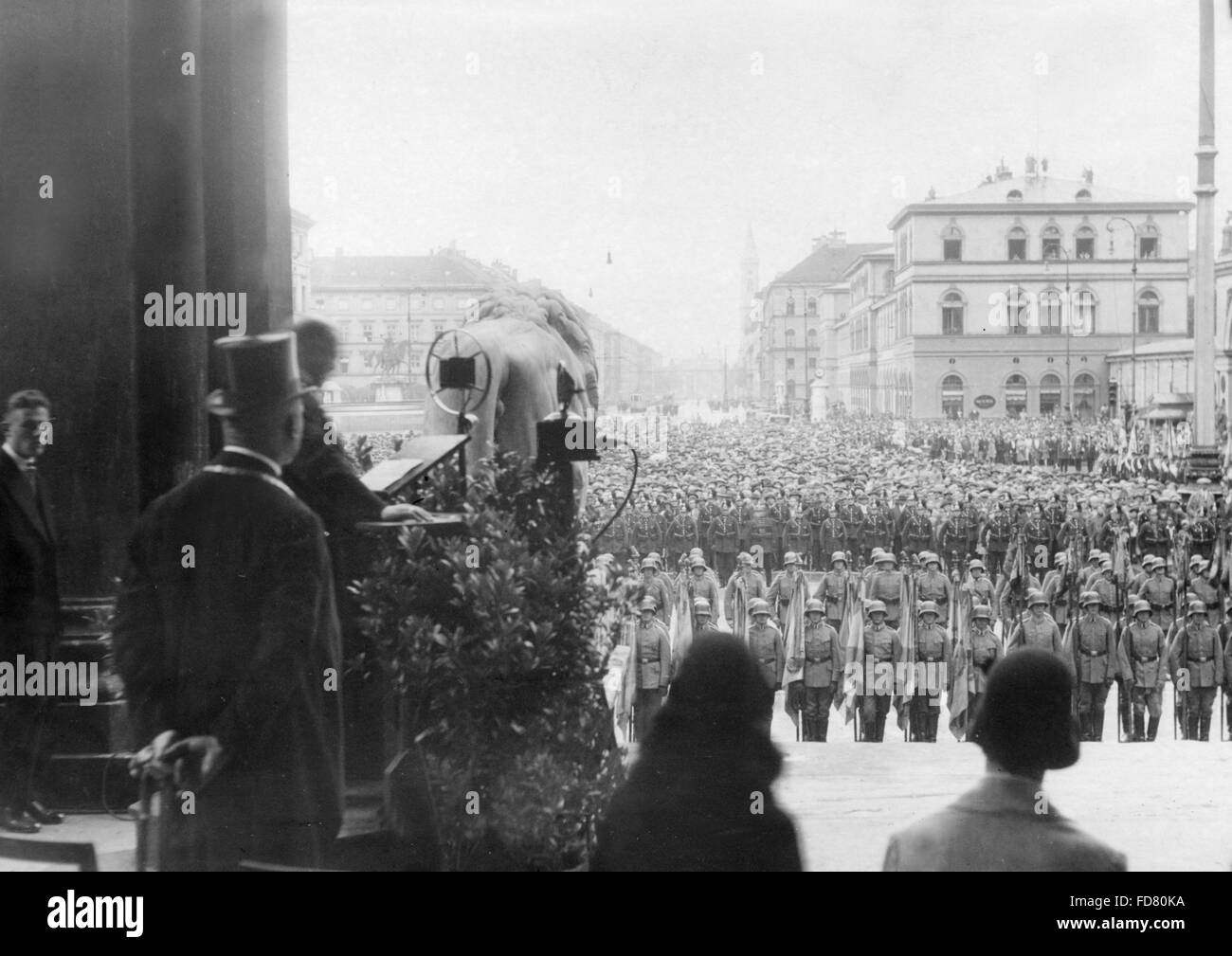Inauguration ceremony of the war plaques in the Feldherrenhalle in Munich, 1931 Stock Photo