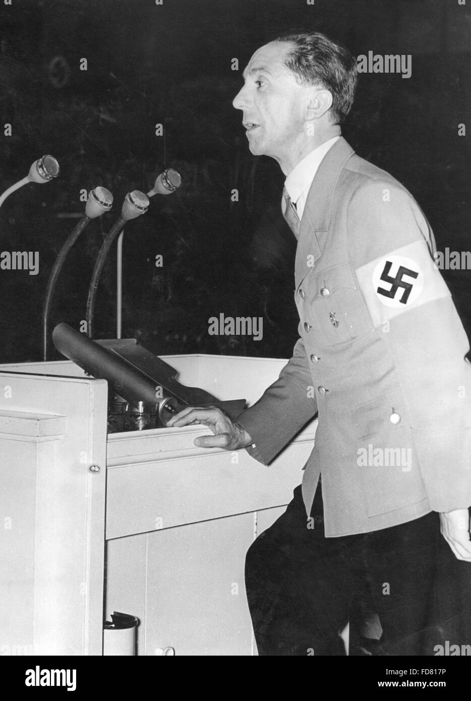Joseph Goebbels during a speech, 1939 Stock Photo Alamy