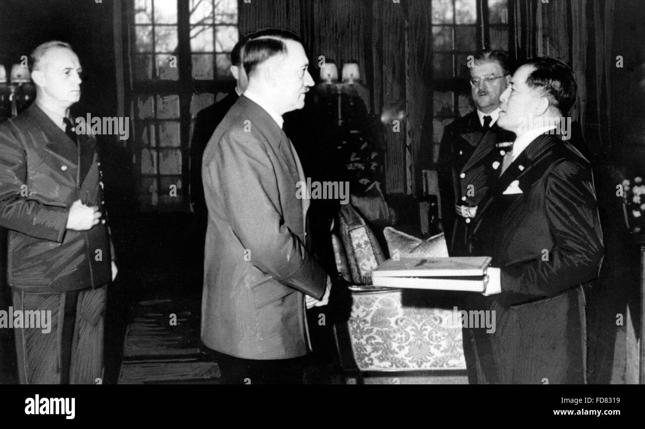 Adolf Hitler with Hiroshi Oshima, 1941 Stock Photo