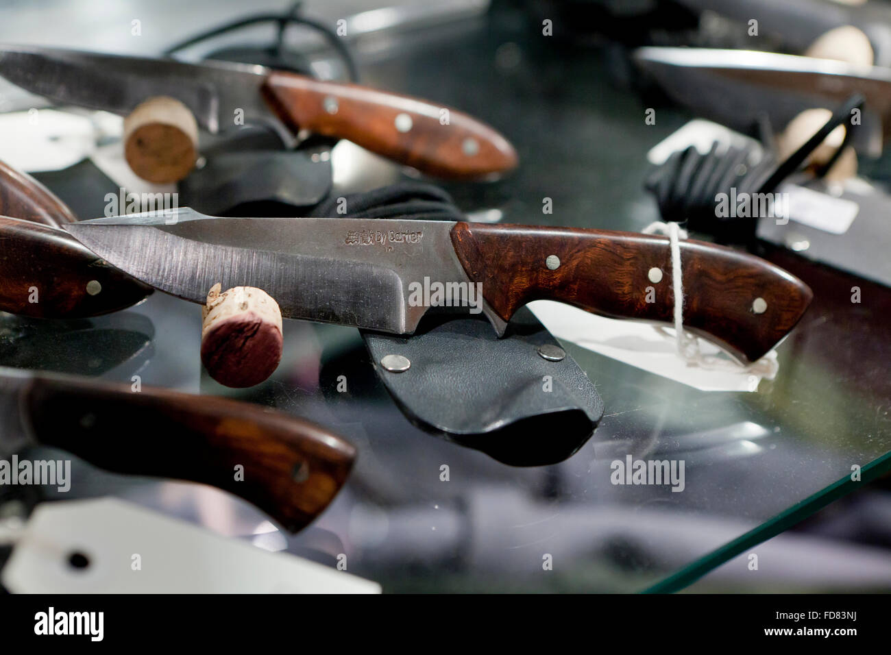 Knife display table deals