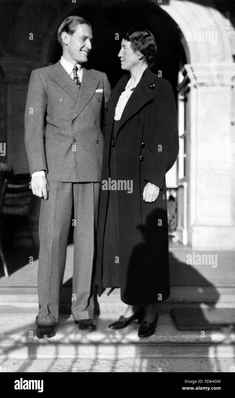 Gottfried von Cramm with his mother Stock Photo