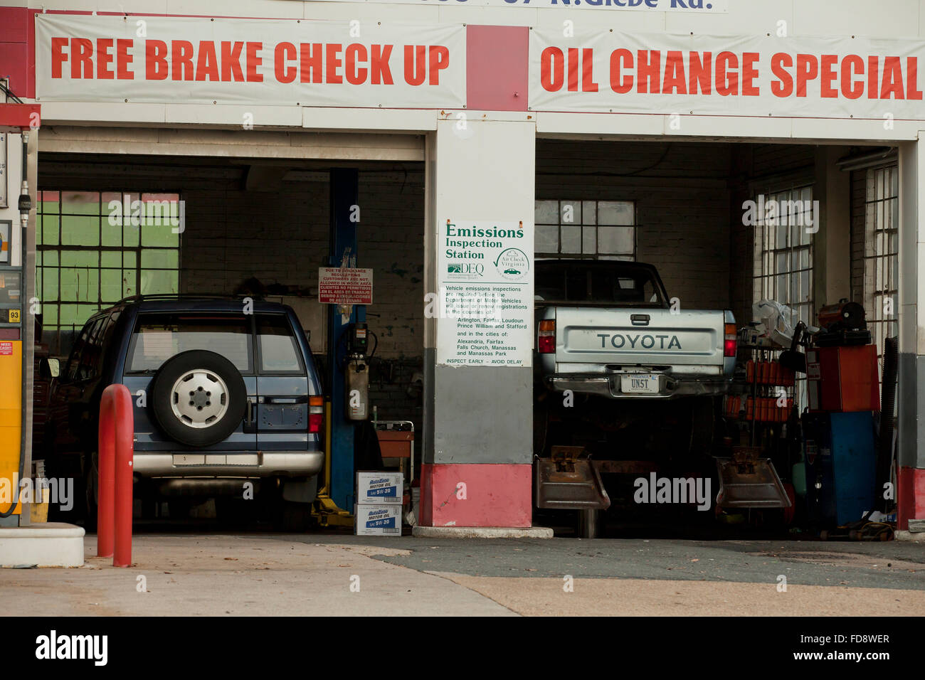 Auto repair garage - USA Stock Photo