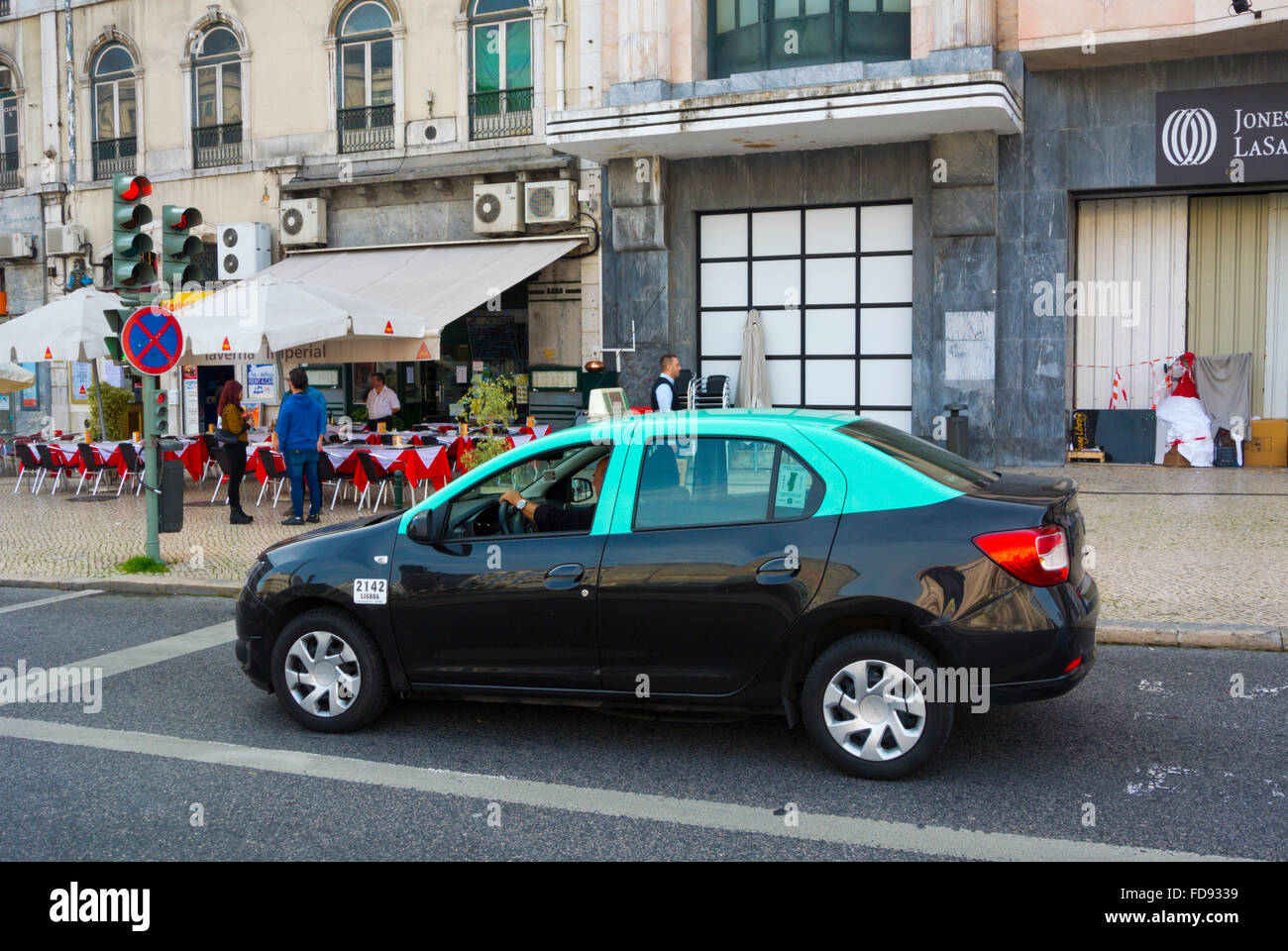Lisbon taxi hi-res stock photography and images - Alamy