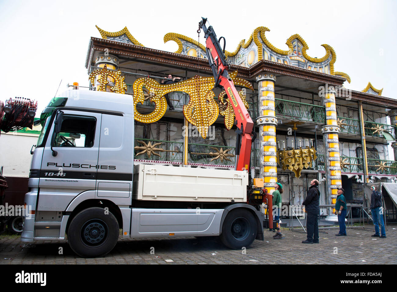 Lorry Rides Fun Fair Fairground Lorry Ride High Resolution Stock Photography and Images - Alamy