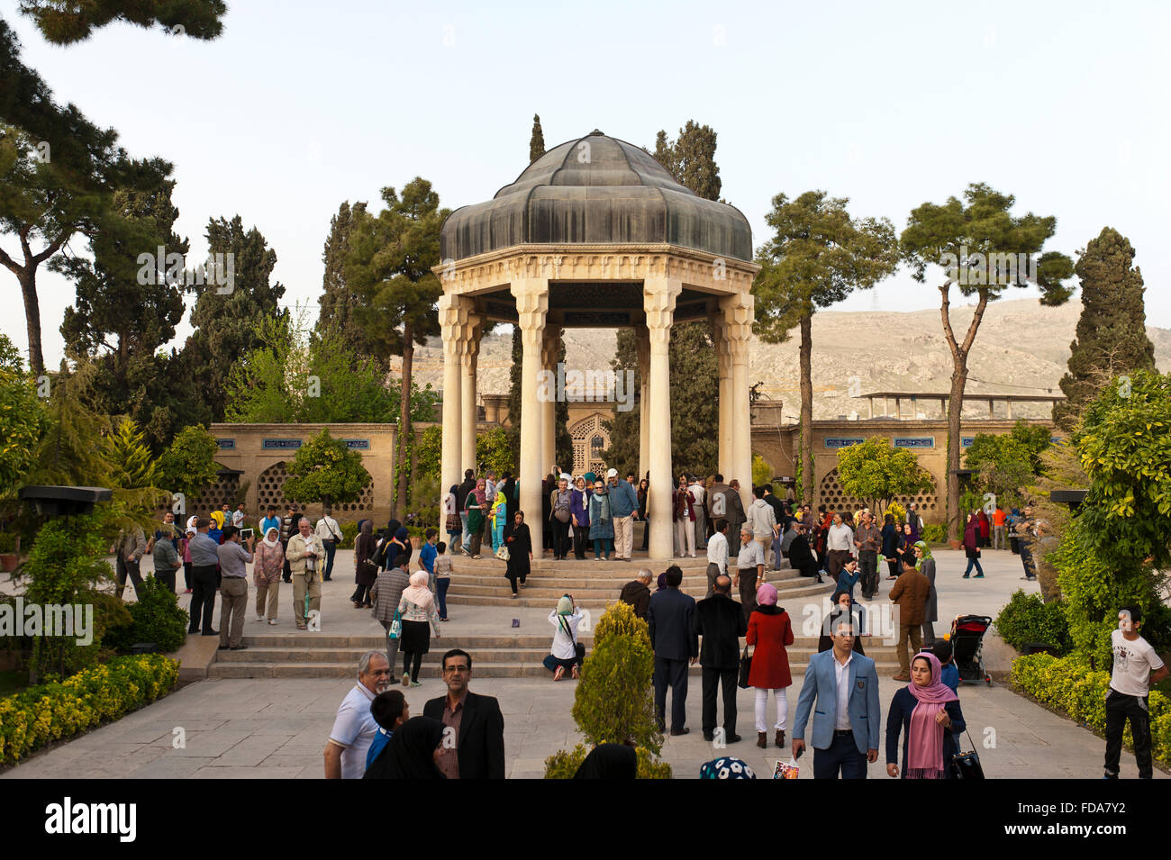 Many Iranians, Hafez mausoleum, Persian poet Hafez, Shiraz, Fars ...