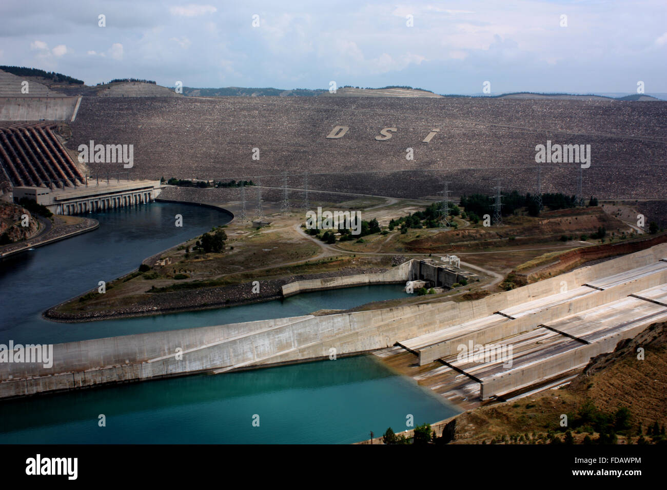 The Ataturk Dam on the River Euphrates in Turkey Stock Photo Alamy