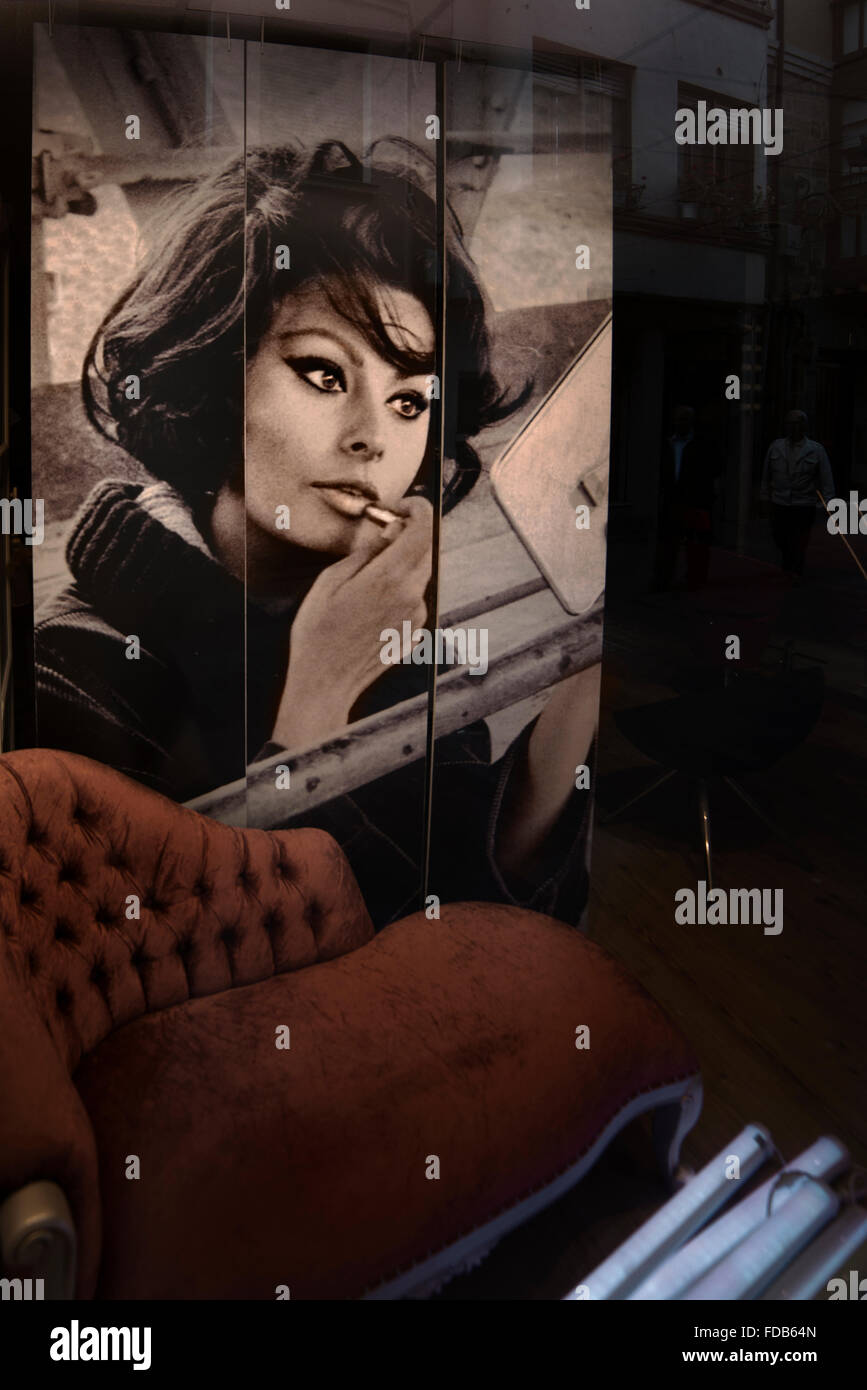 Arabesque Sophia Loren High Resolution Stock Photography and Images - Alamy